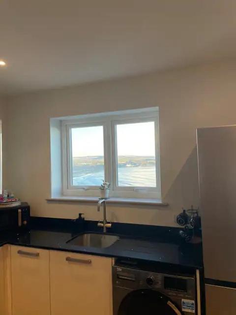 Spectacular 2 Bedroom Balcony Sea View Flat Scarborough Extérieur photo