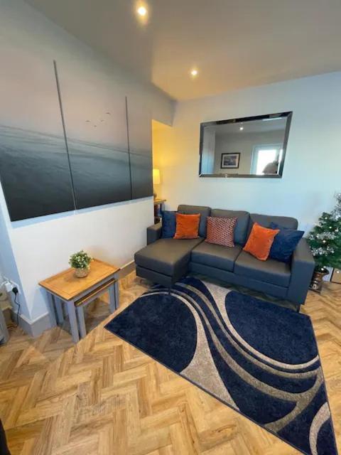 Spectacular 2 Bedroom Balcony Sea View Flat Scarborough Extérieur photo