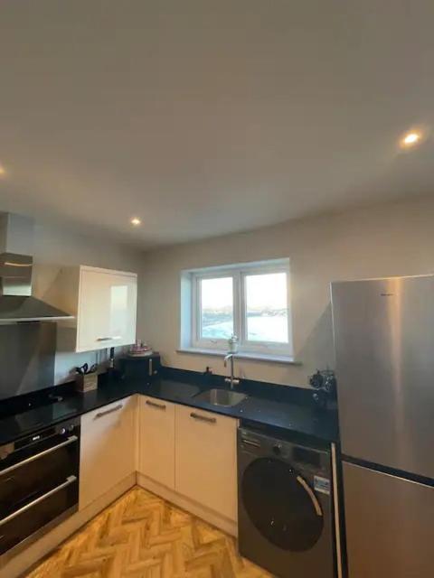 Spectacular 2 Bedroom Balcony Sea View Flat Scarborough Extérieur photo