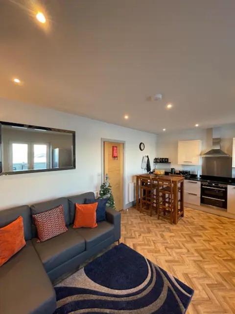 Spectacular 2 Bedroom Balcony Sea View Flat Scarborough Extérieur photo