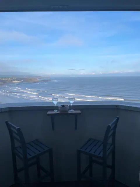 Spectacular 2 Bedroom Balcony Sea View Flat Scarborough Extérieur photo